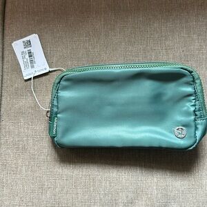 Everywhere belt bag, Lululemon Tidewater teal 1L
